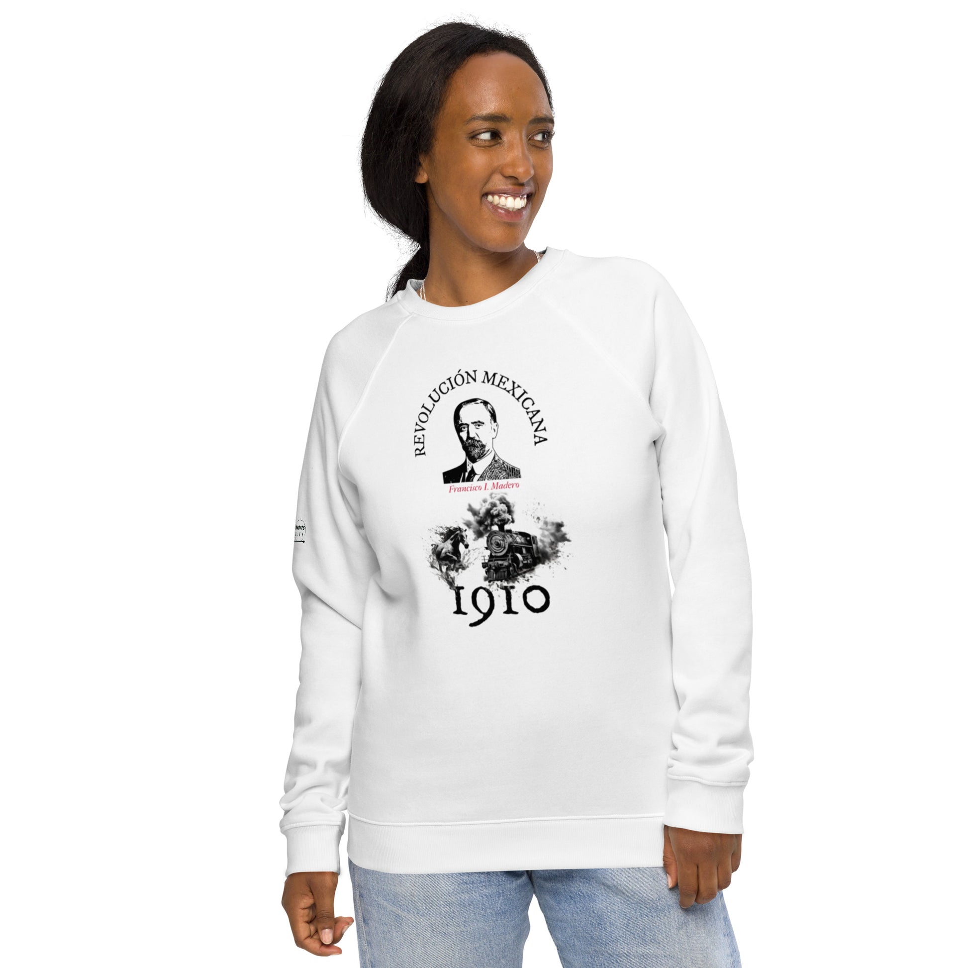 Francisco I. Madero organic raglan sweatshirt in smiling woman